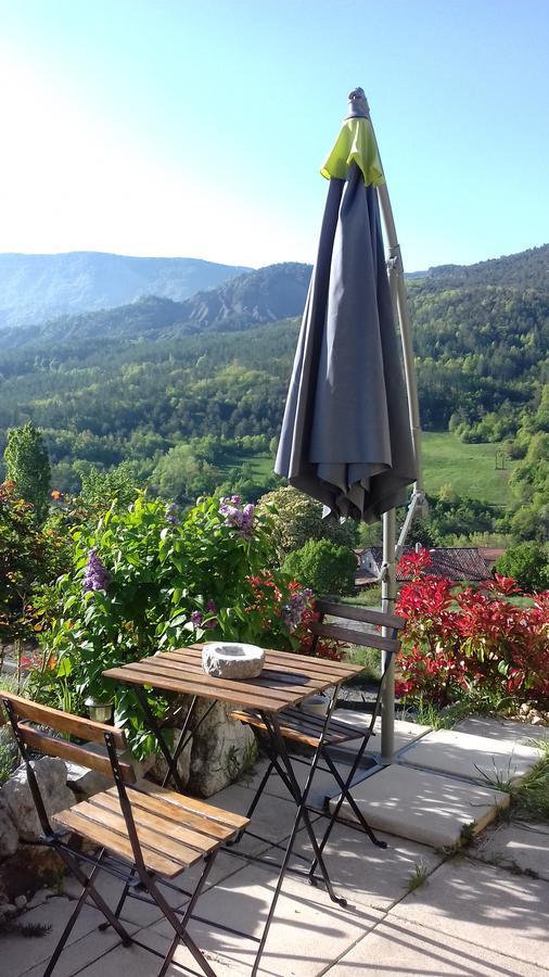 Les Terrasses du Paradis Orpierre Extérieur photo